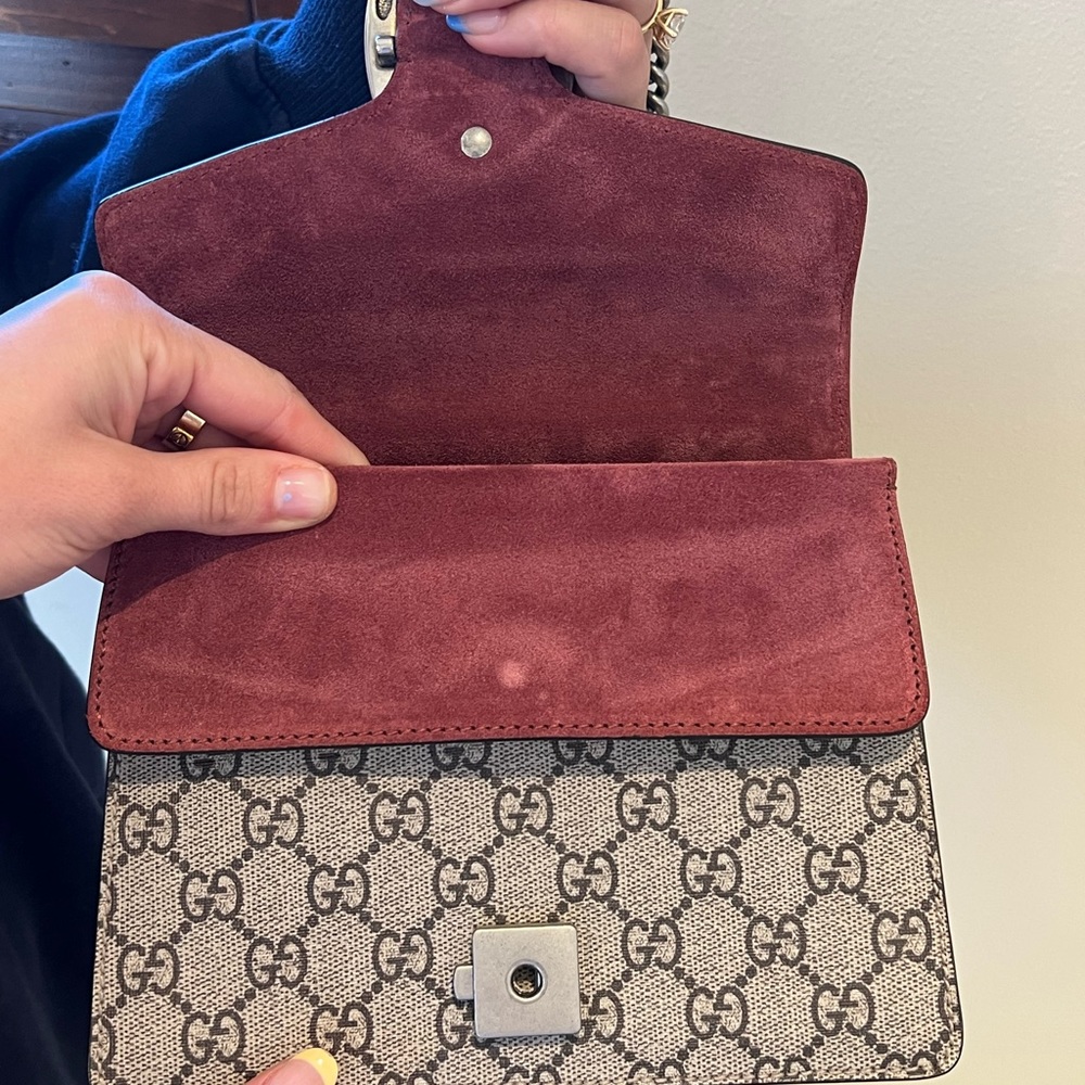 LIKE NEW Gucci Chain Blooms Canvas Purse - Picture 6 of 6